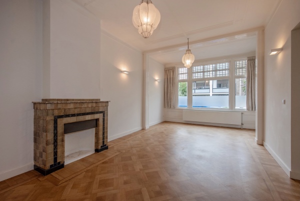 photo 12 Van Dorpstraat 4