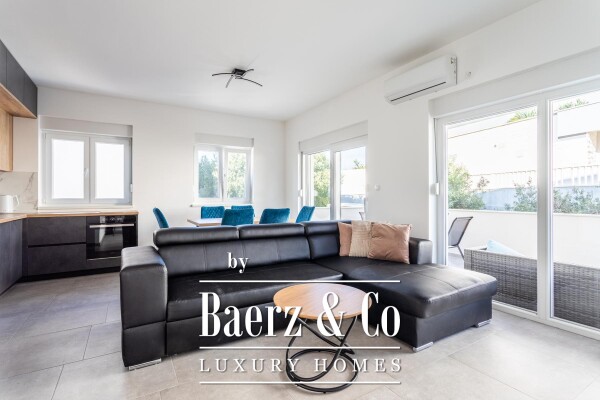 photo 4 Rogoznica, Zečevo, house with 4 apartments and a basement, 366.81 m²