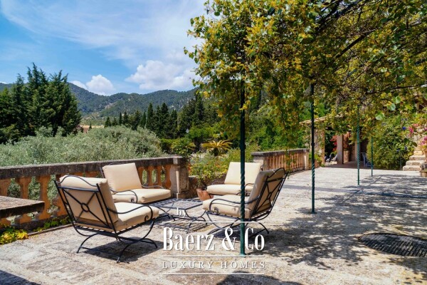 photo 16 Historic and Noble Royal Mansion with 2 Guest Villas