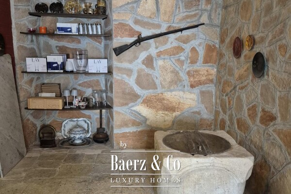 photo 4 Brač, Milna - semi-detached stone house with restaurant, first row to the sea