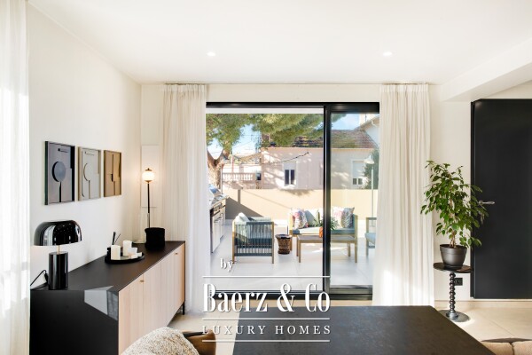 photo 1 Renovated 2-bedroom apartment for sale – Saint-Raphaël city centre – large south-facing terrace – 2 en-suite bedrooms