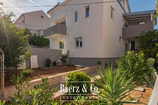 photo 2 Island of Ugljan, Preko, beautiful house with three apartments and sea view