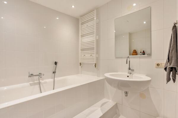 photo 24 Balthasar Floriszstraat 12 3