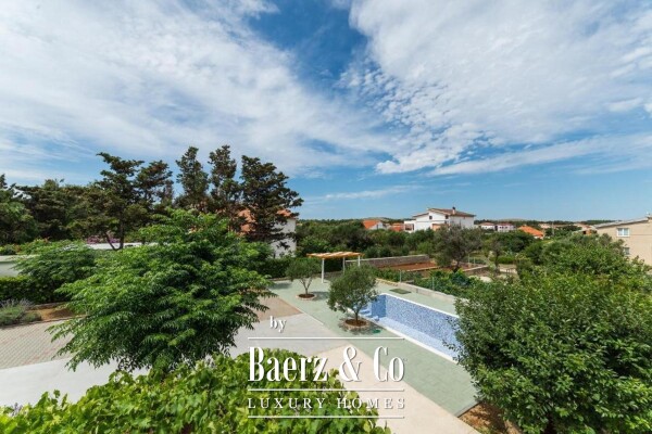 photo 9 Zadar, Vir, detached house, beautiful garden, possibility of a restaurant on the ground floor