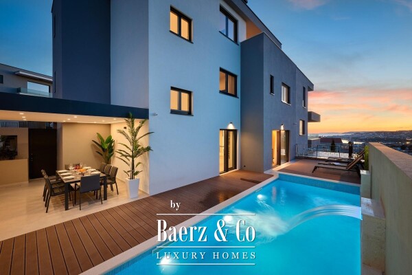 photo 2 Split, Podstrana, modernly furnished villa in a gated community