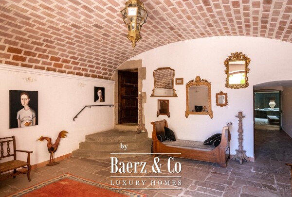 photo 7 Historic Palace with Hotel Licence in Monells