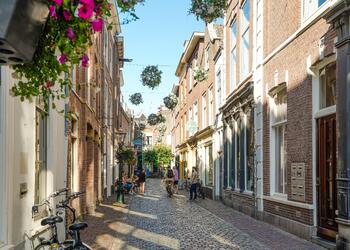 LEIDEN