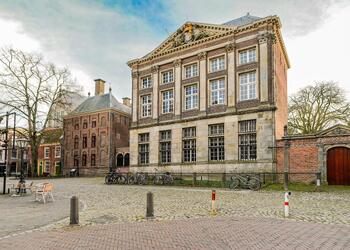 LEIDEN