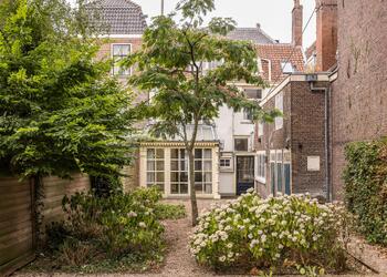 LEIDEN